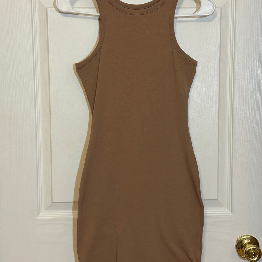 Chic Tan Sleeveless Midi Dress